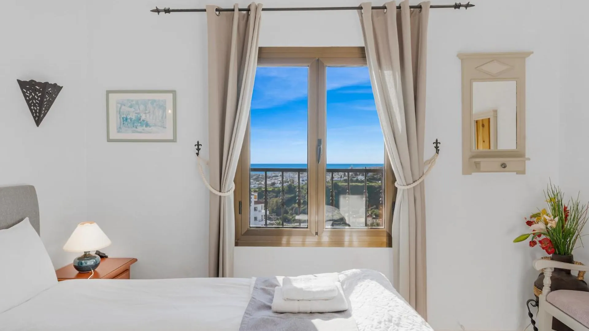 Panoramic Terrace With Pool By Costarentals - Ref 129 Sitio de Calahonda Apartment