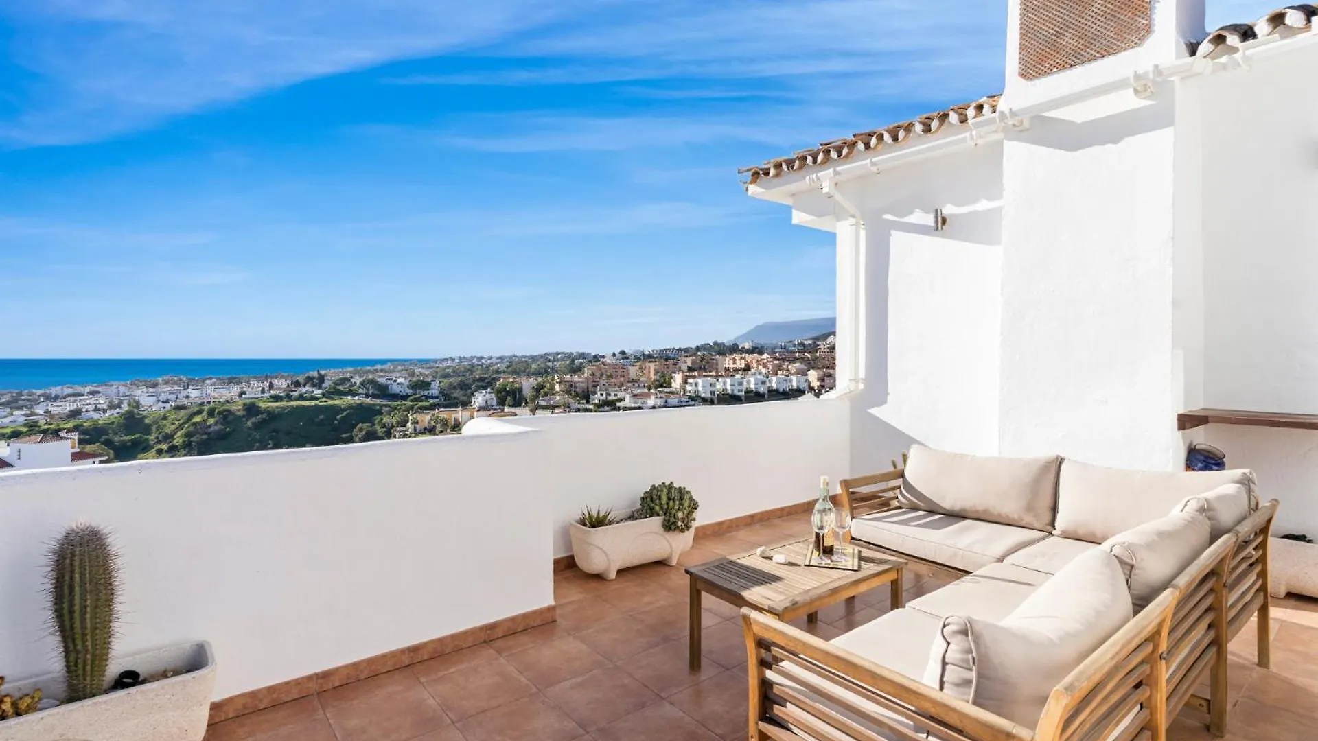 Panoramic Terrace With Pool By Costarentals - Ref 129 Sitio de Calahonda Apartment